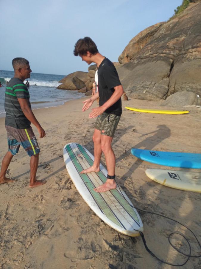 Beach Cab Resort Arugam Bay Buitenkant foto